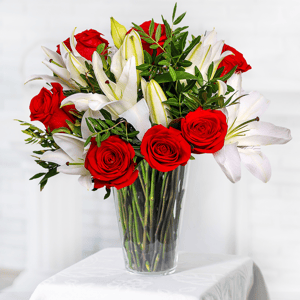 Bouquet 'Duo de fleurs Extra: roses et Lys'